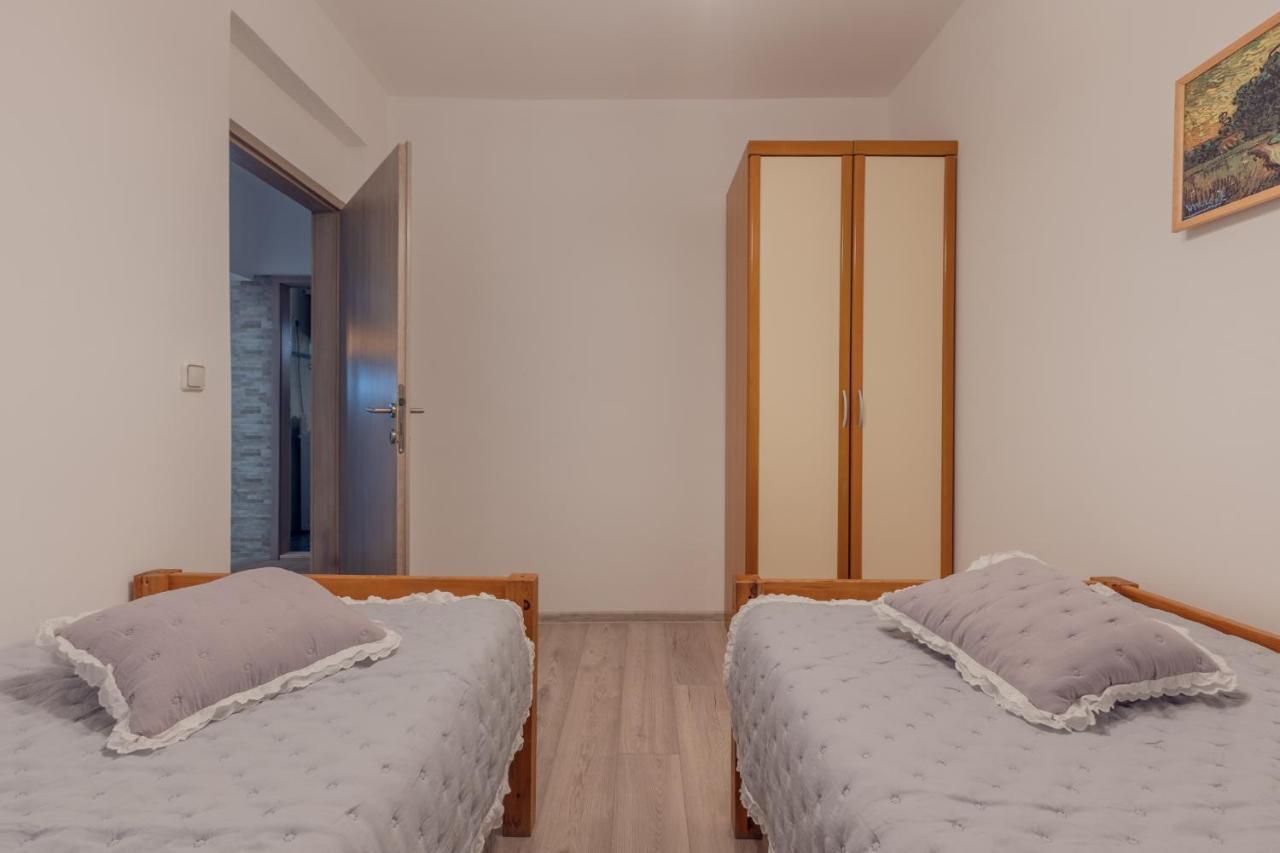 Holiday Home Insulam Mare Трогір Екстер'єр фото