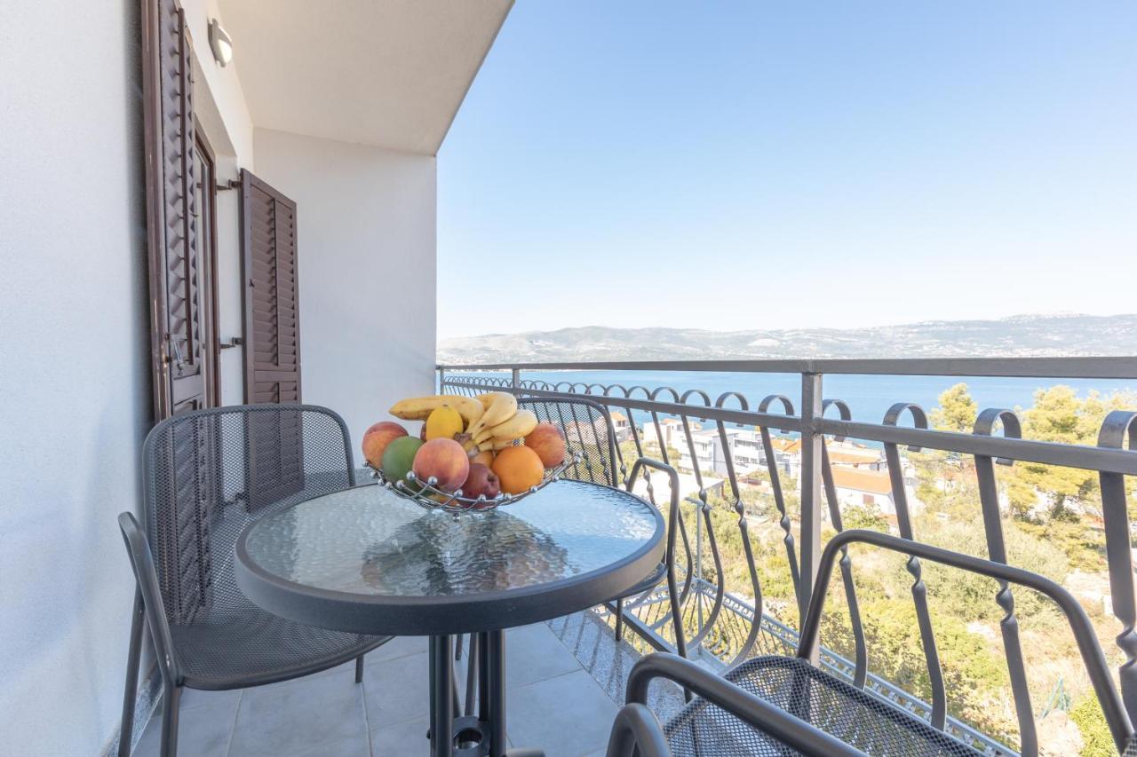 Holiday Home Insulam Mare Трогір Екстер'єр фото