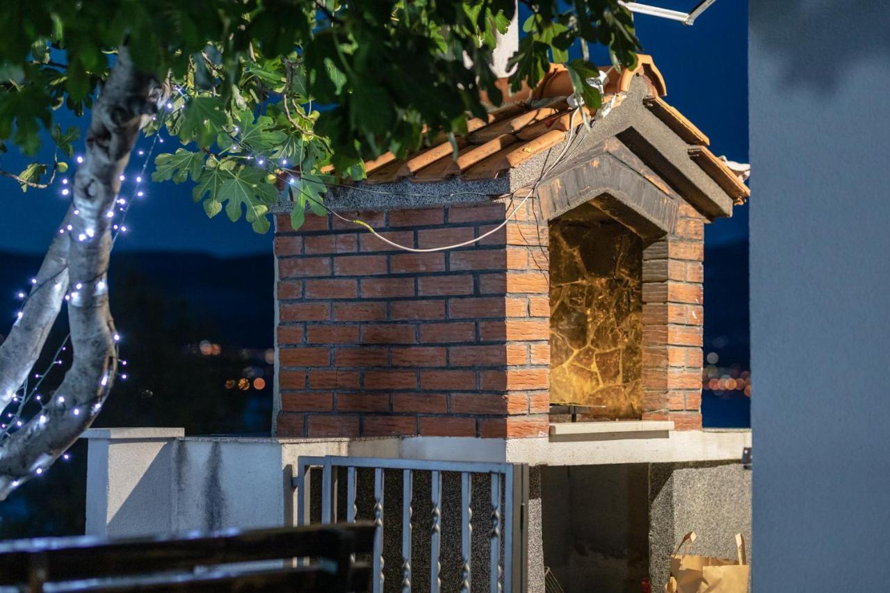 Holiday Home Insulam Mare Трогір Екстер'єр фото