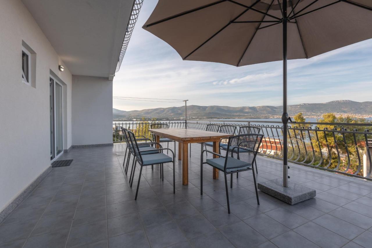 Holiday Home Insulam Mare Трогір Екстер'єр фото