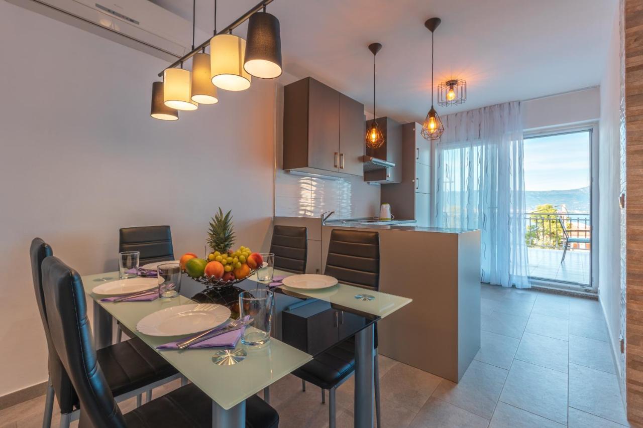 Holiday Home Insulam Mare Трогір Екстер'єр фото
