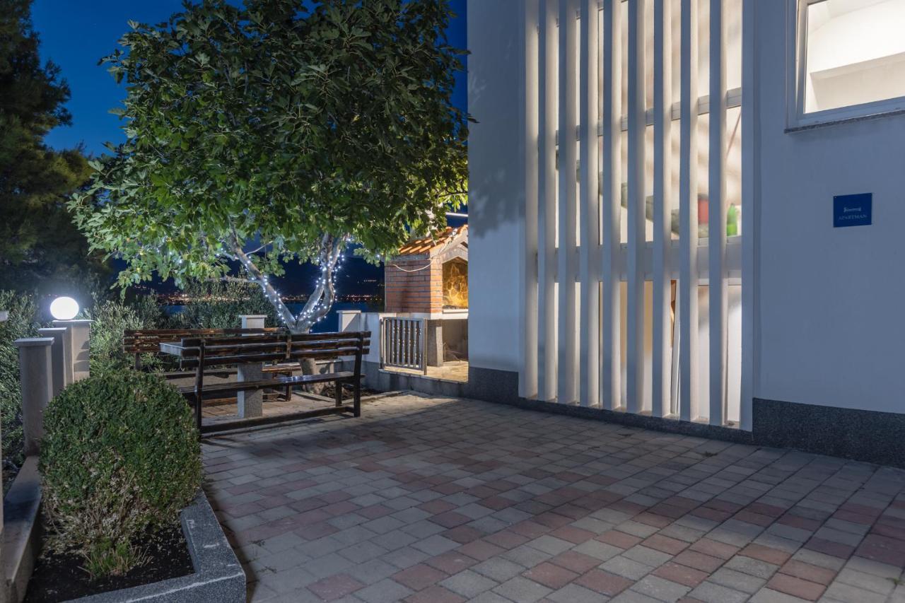 Holiday Home Insulam Mare Трогір Екстер'єр фото